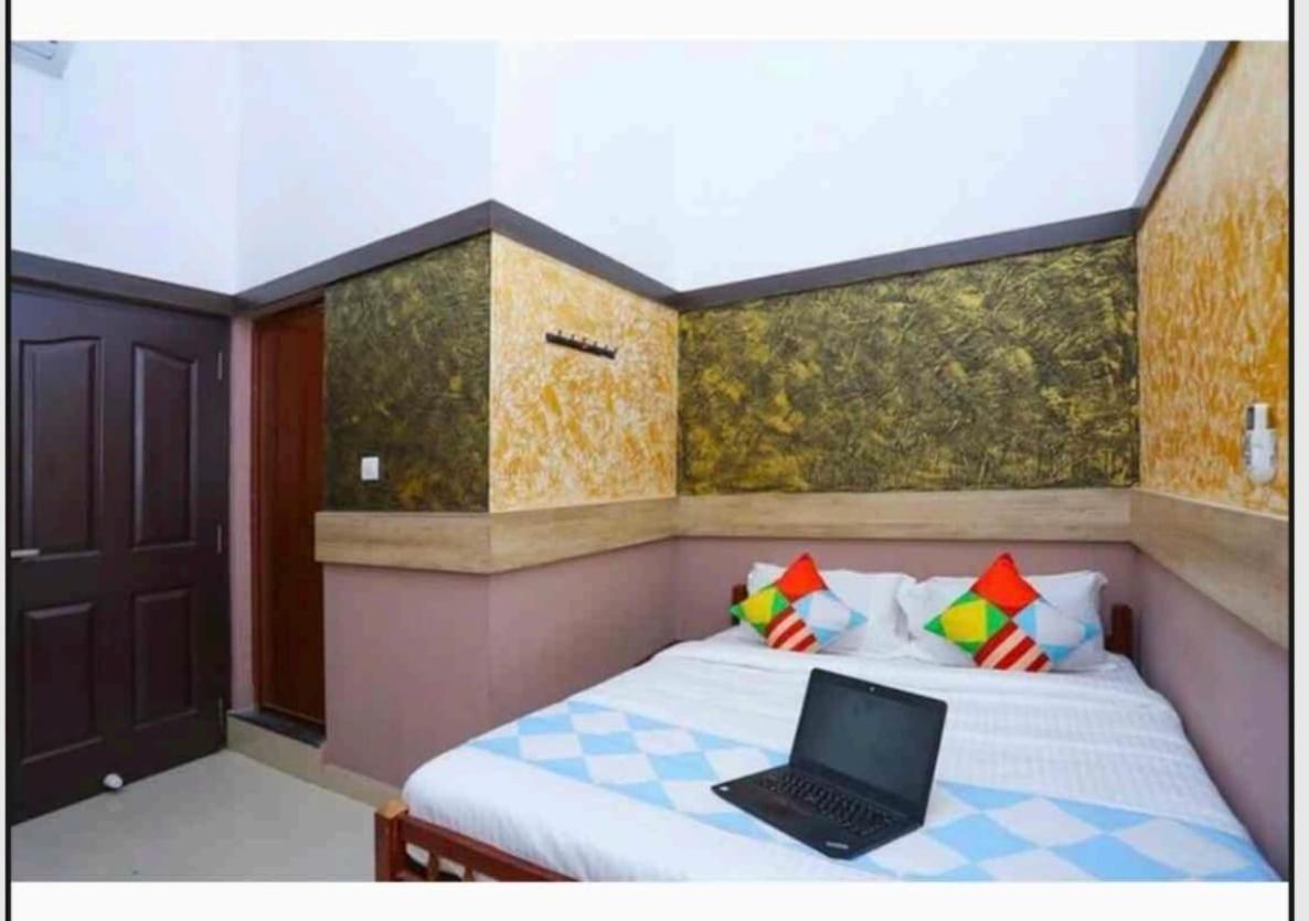 Moon Rooms Kochi Exteriör bild